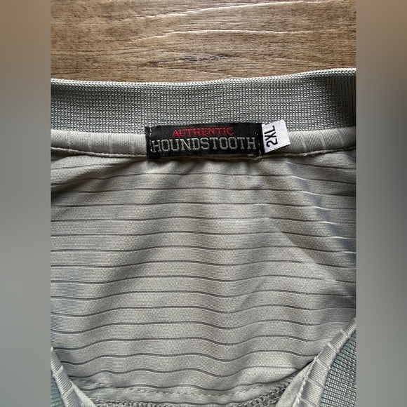 Stylish Gray Polo Shirt with elephant logo for Men - Picture 5 of 5